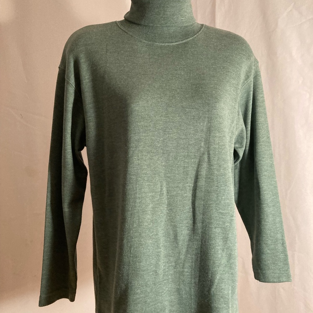 Turtleneck green